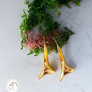 Gold color handmade earrings floral design natural freshwater pearls